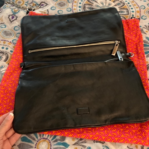 Tory Burch Reva logo shoulder bag. - Picture 4 of 7